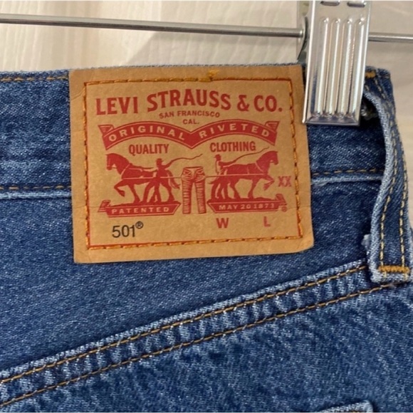 Levi’s 501 High Rise Denim Shorts - Size 27 - Picture 3 of 8